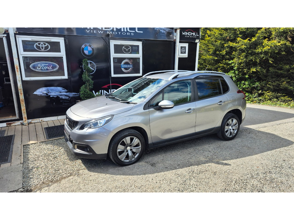 2018 Peugeot 2008 - image 3