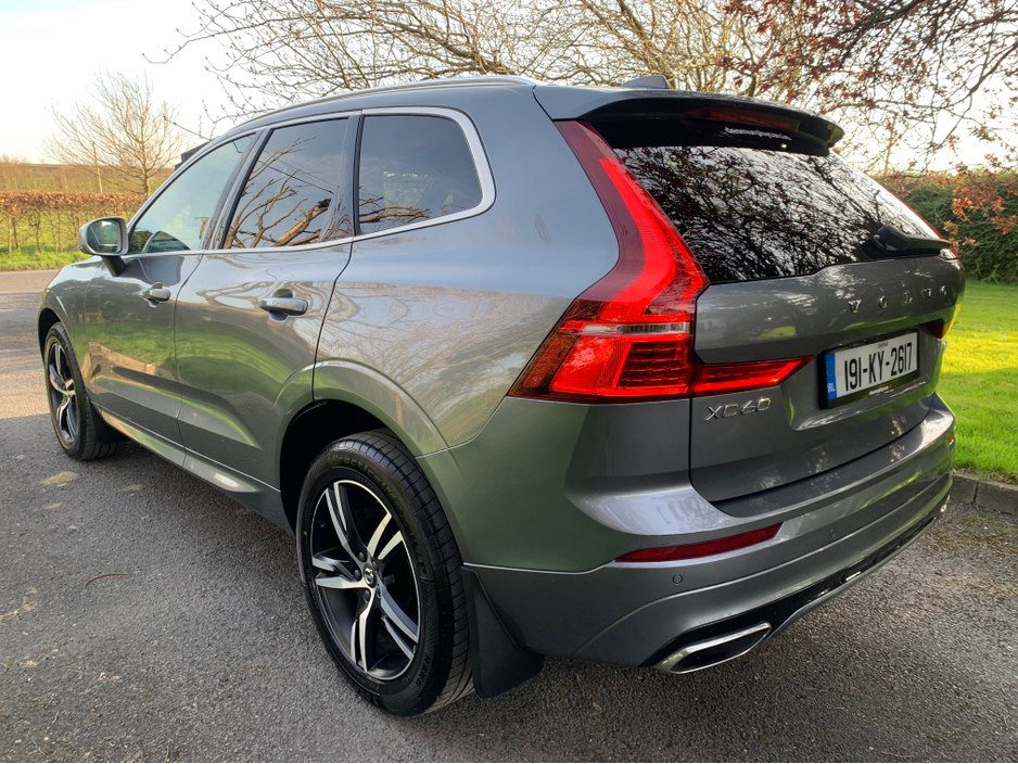 2019 Volvo XC60 - image 4