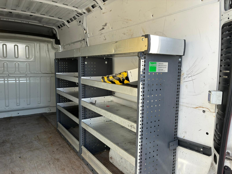 2021 Citroen Relay - image 9