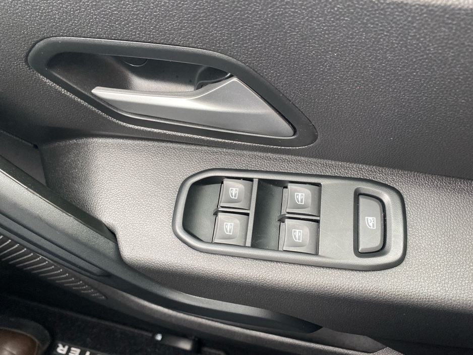 2024 Dacia Duster - image 20