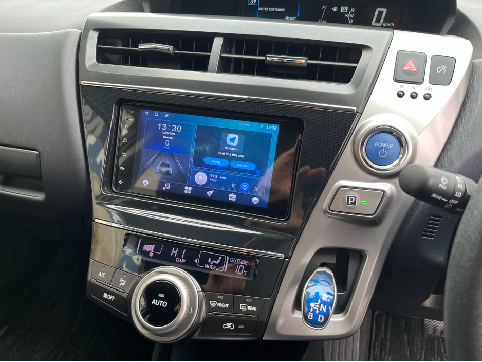 2019 Toyota Prius+ - image 19