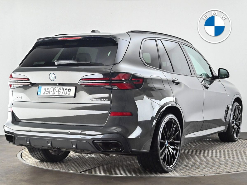 2025 BMW X5 - image 22