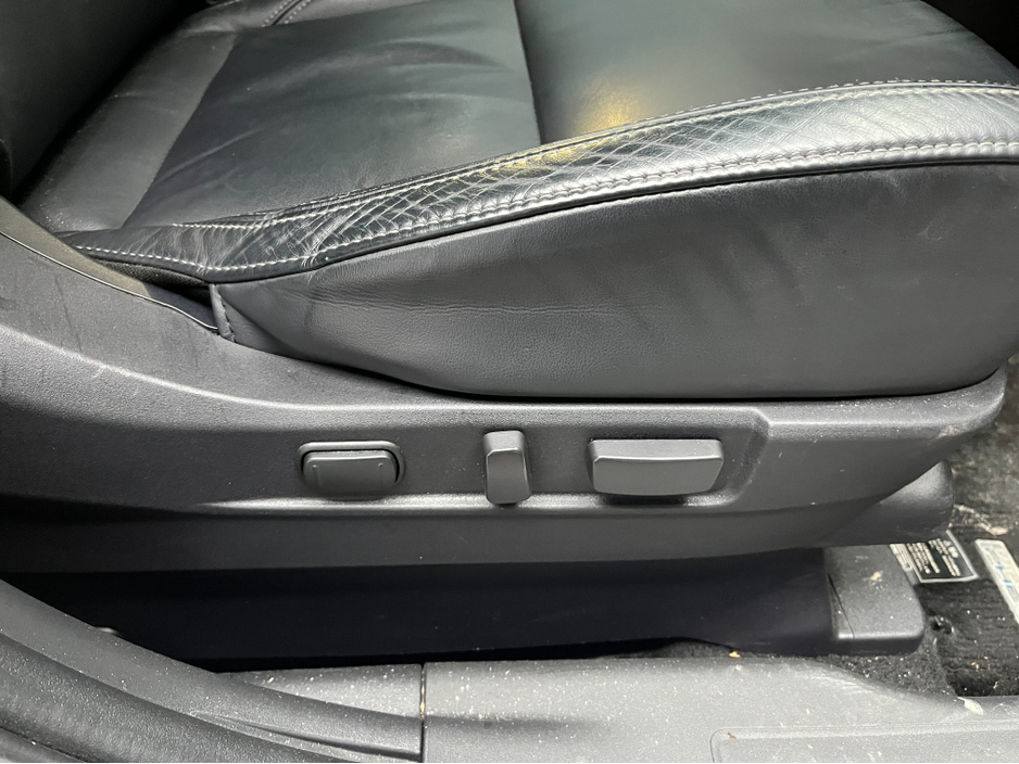 2020 Mitsubishi Outlander €23950! 2020 MITSUBISHI OUTLANDER PHEV G PLUS PACKAGE 2.4 AUTOMATIC / CRUISE CONTROL / 360° PARKING CAMERA / ELECTRIC HEATED SEATS / HEATED STEERING WHEEL / PADDLE SHIFTERS €23,950