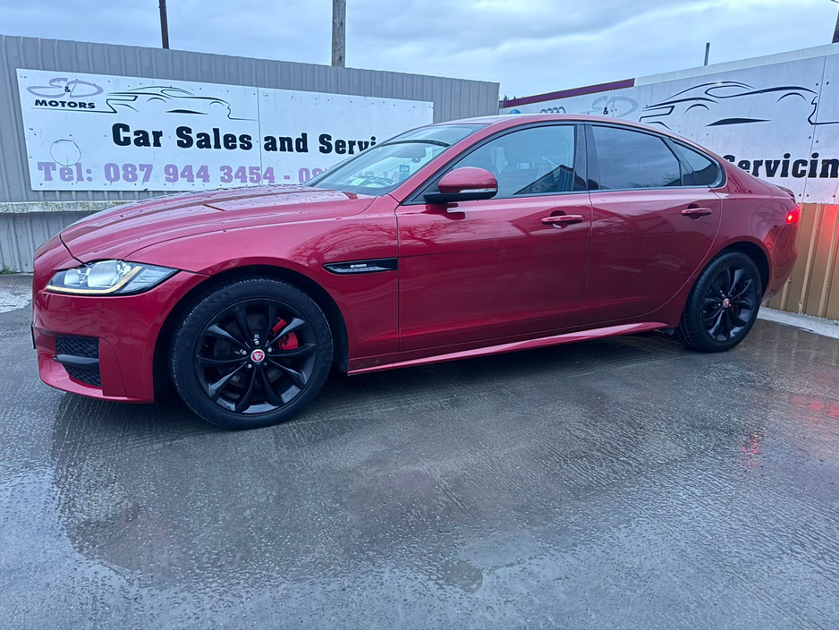 2017 Jaguar XF - image 30