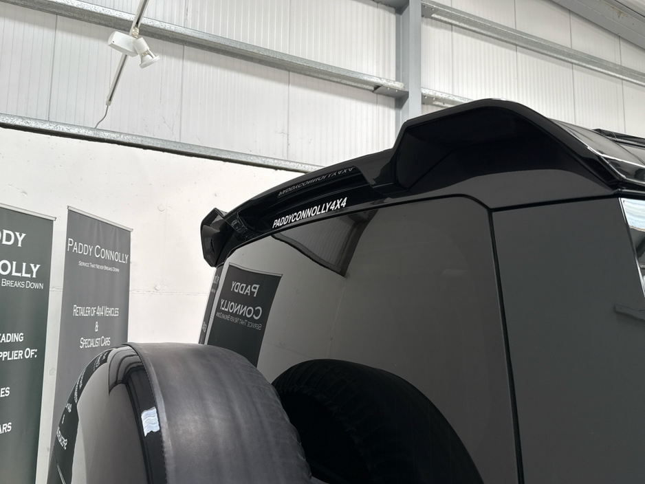 2021 Land Rover Defender - image 38