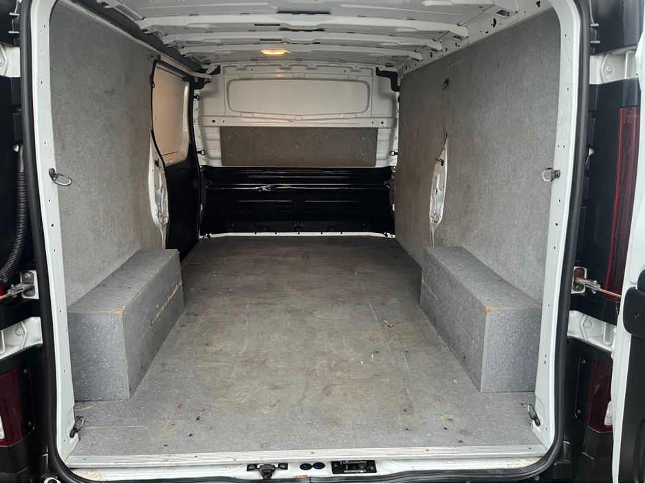 2019 Renault Trafic LL29 DCI 120 BUSINESS 3 €11,000