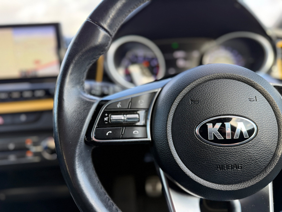 2020 Kia XCeed - image 14