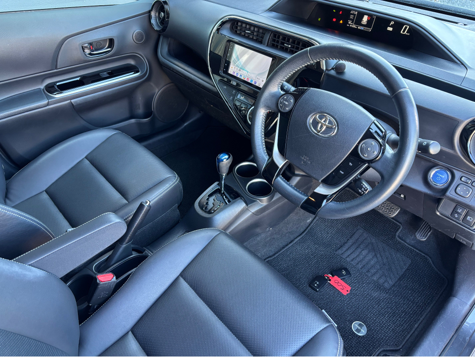 2018 Toyota Aqua - image 7