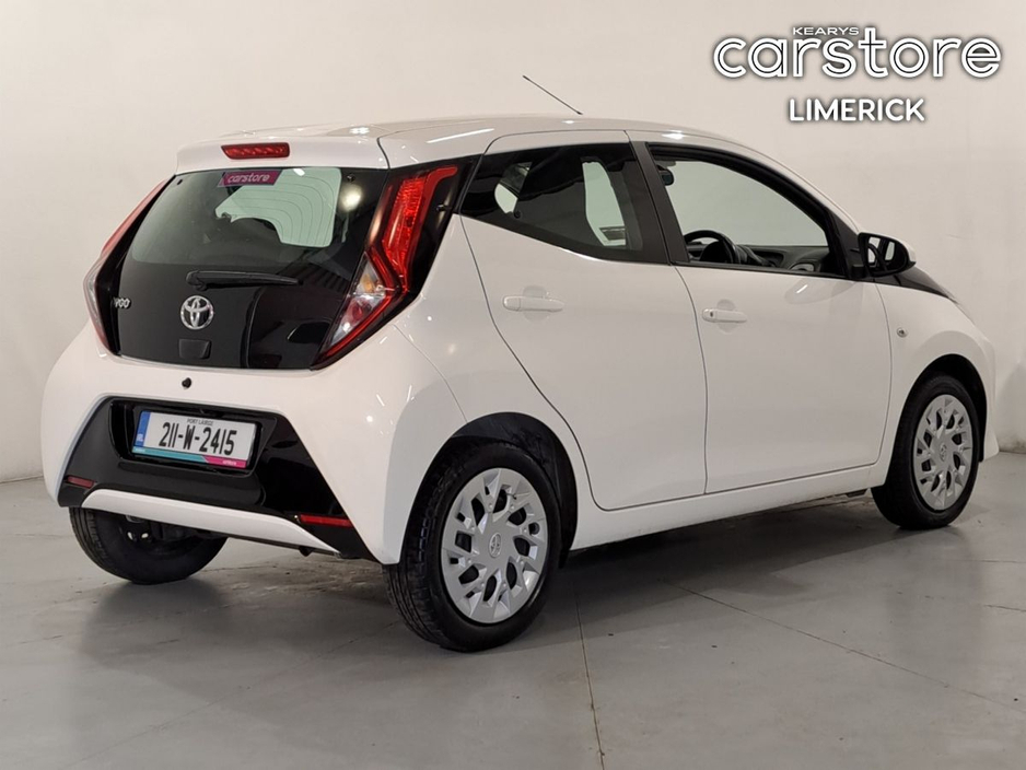 2021 Toyota Aygo - image 3