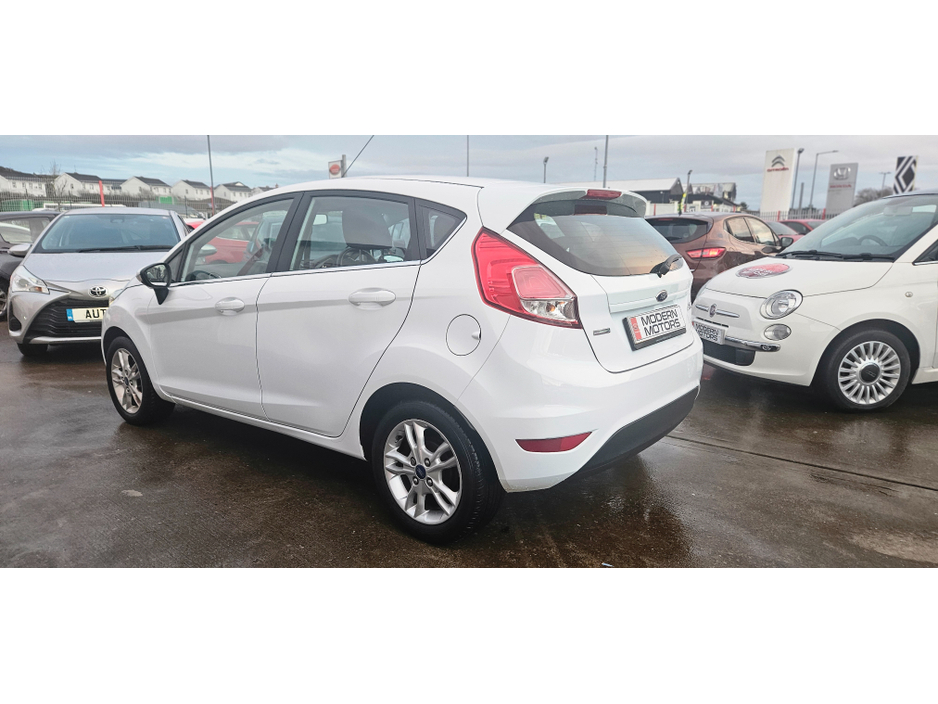 2016 Ford Fiesta ZETEC TURBO 1.0 eco 100 low miles €8,750