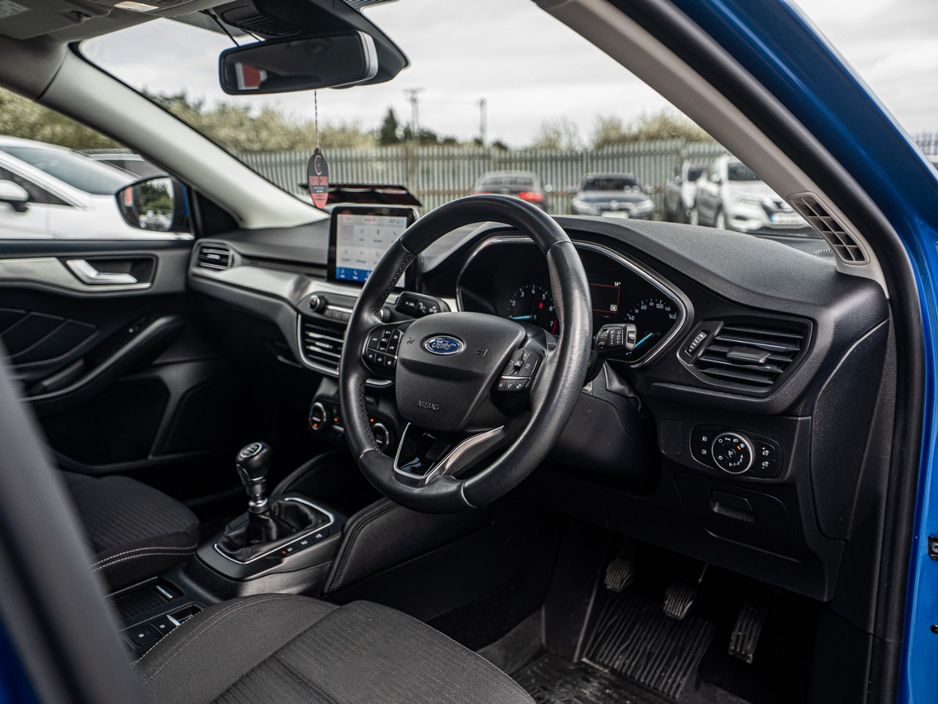 2021 Ford Focus - image 9
