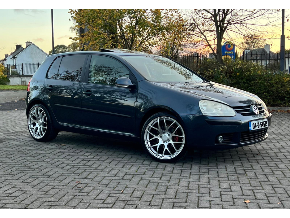 2004 Volkswagen Golf 1.6 COMFORT 5DR 102BHP €3,950