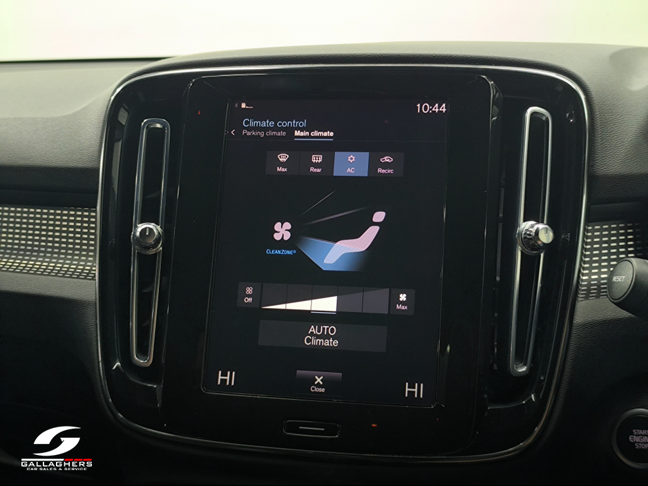 2022 Volvo XC40 (221) R-DESIGN T4 RECHARGE AUTO €33,995