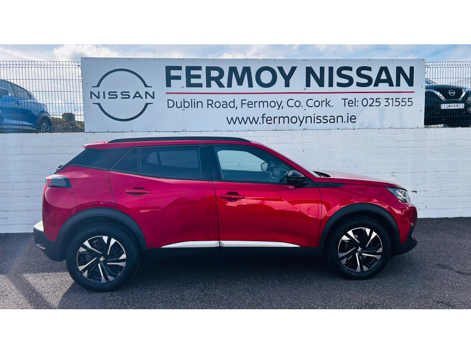 2023 Peugeot 2008 - image 2