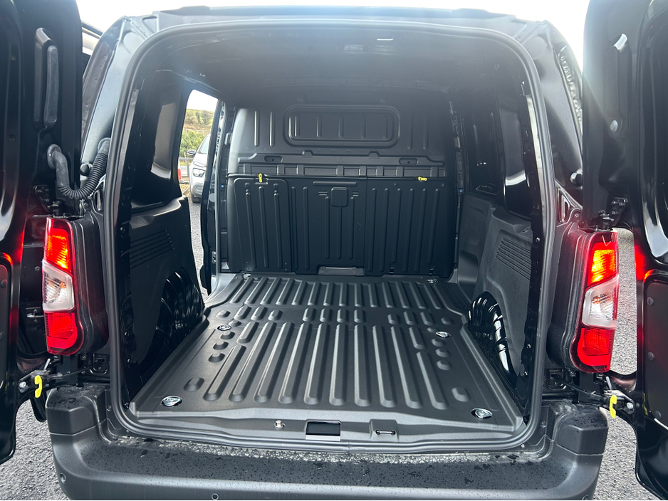 2026 Citroen Berlingo LWB 1000kg, ex vat €23,984