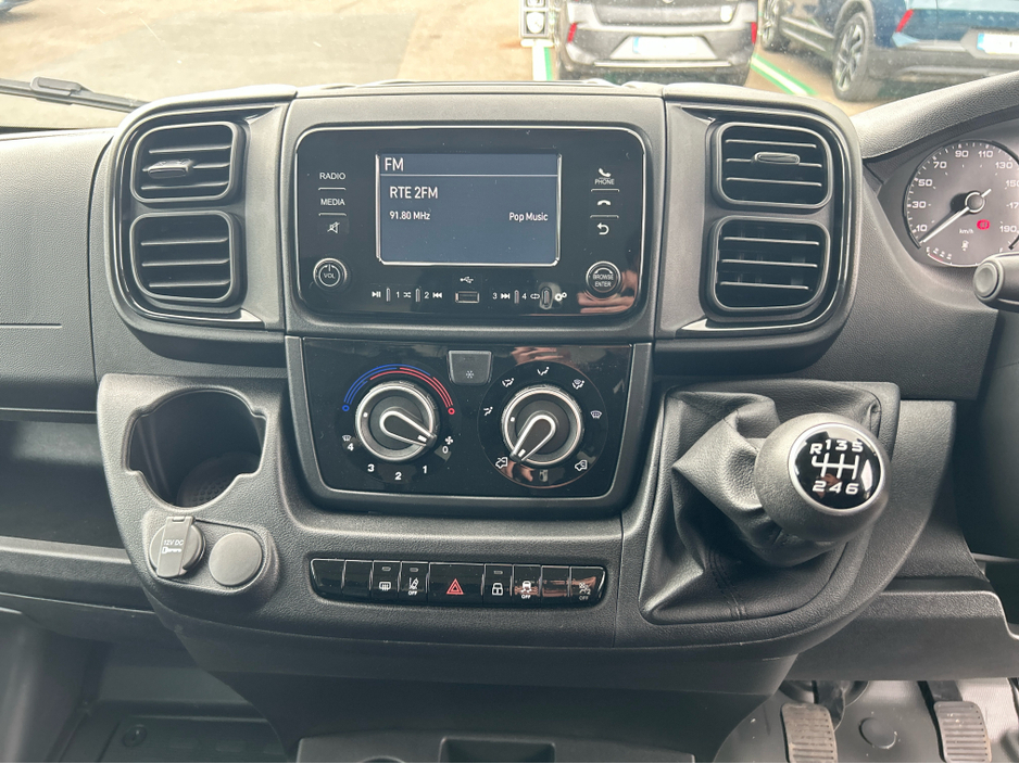 2026 Opel Movano - image 12