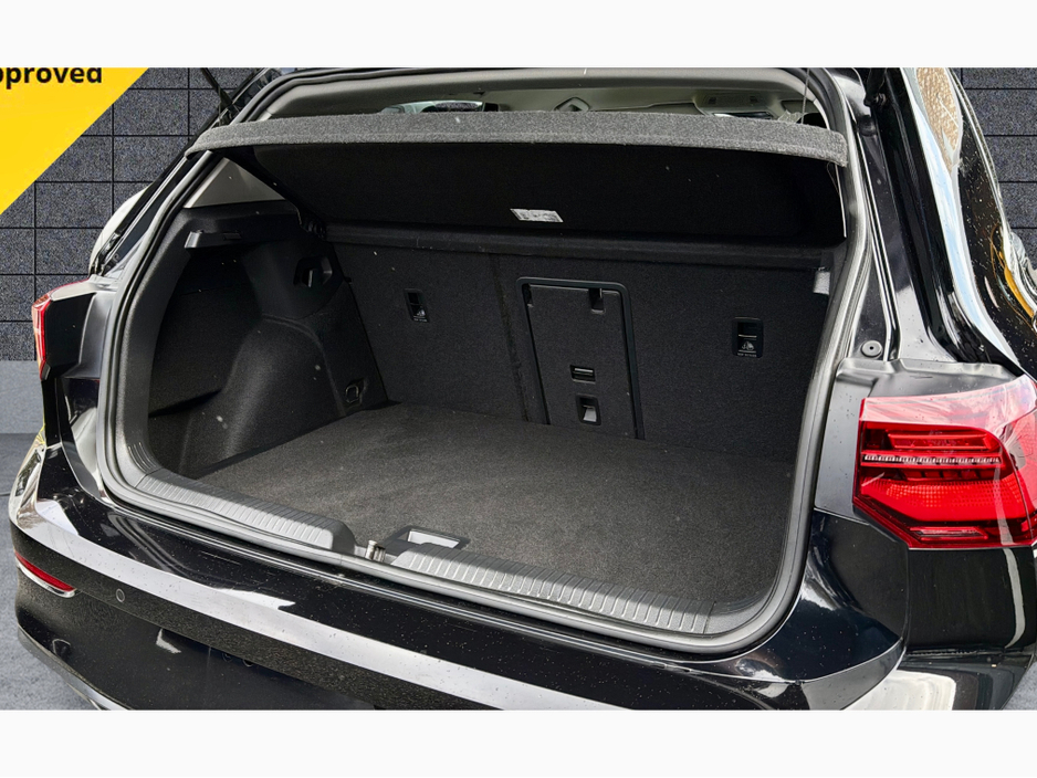 2021 Volkswagen Golf - image 38