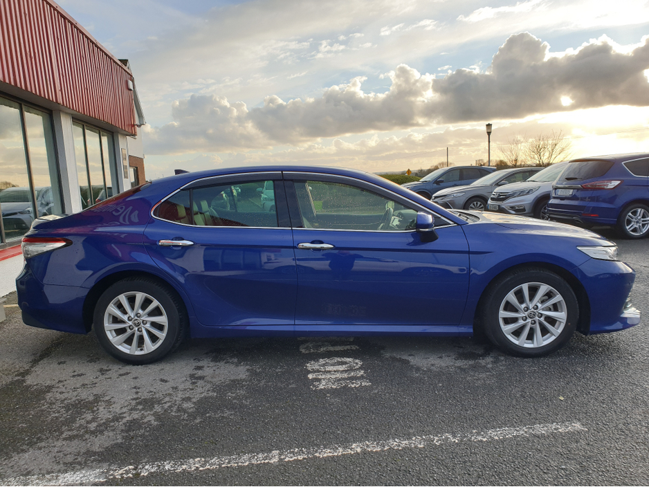 2021 Toyota Camry - image 7