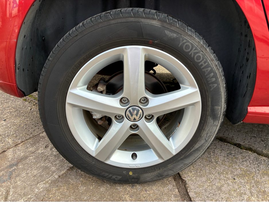 2014 Volkswagen Polo - image 20