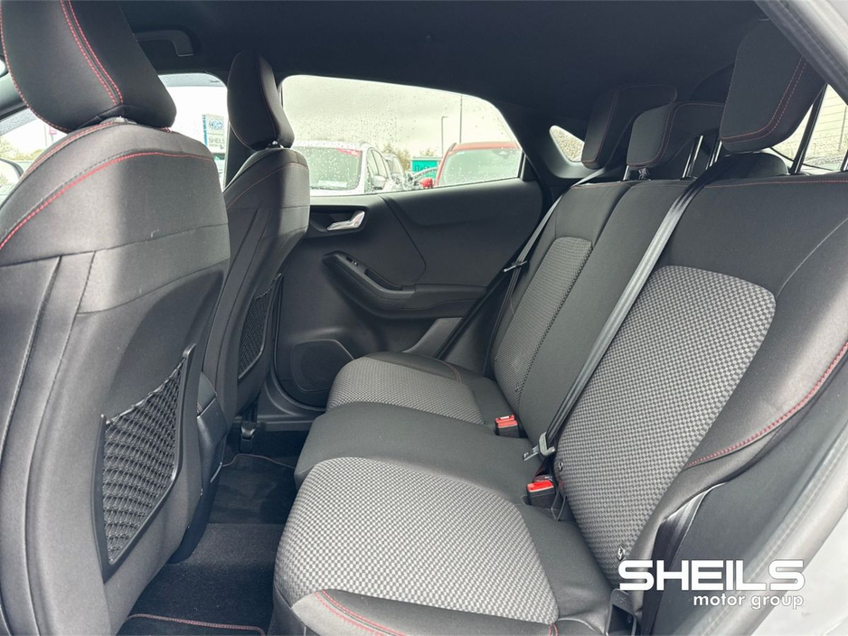 2022 Ford Puma - image 7