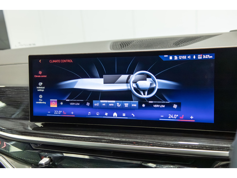 2025 BMW X5 - image 20