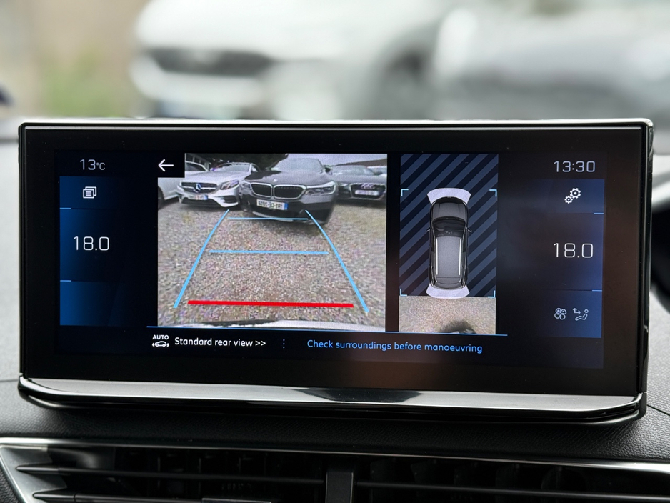 2021 Peugeot 3008 - image 28