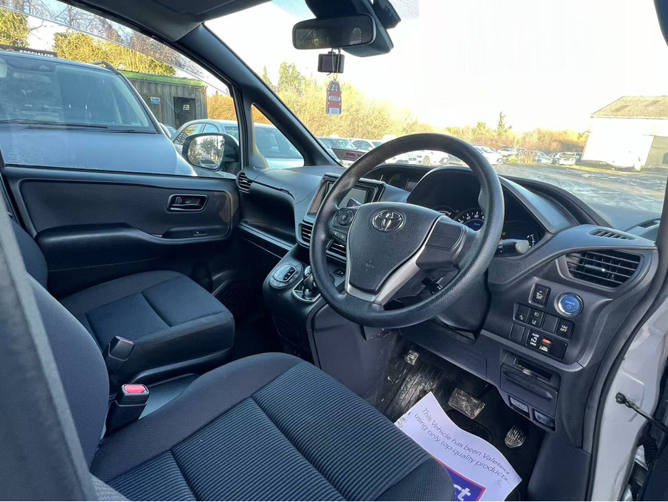 2018 Toyota Noah  €21,950