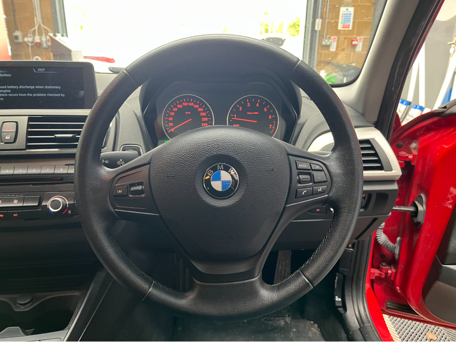 2014 BMW 1 Series - image 7