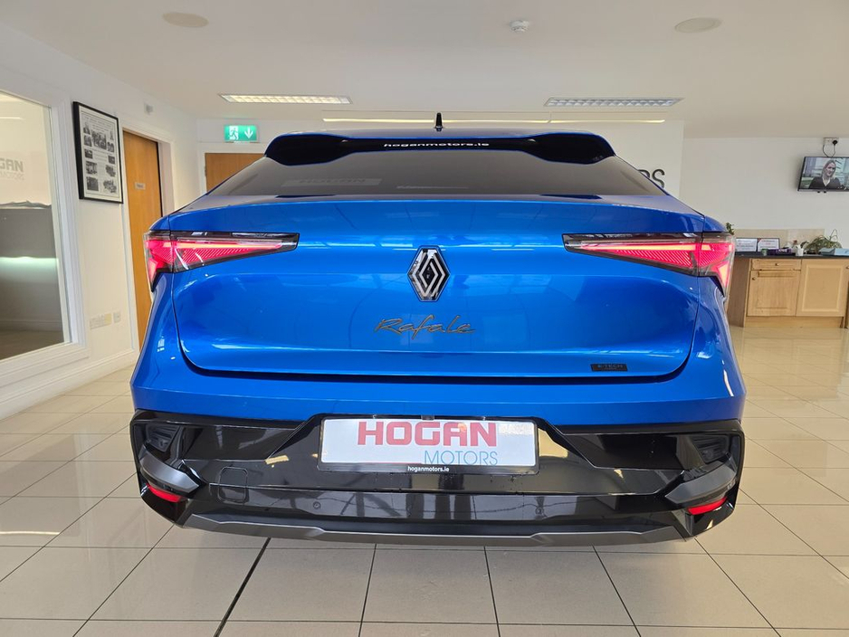 2025 Renault Rafale Esprit Alpine E Tech 200 Hybrid Automatic