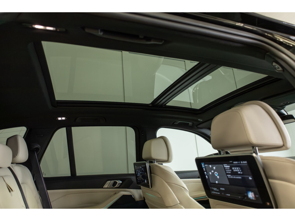 2022 BMW X5 - image 14