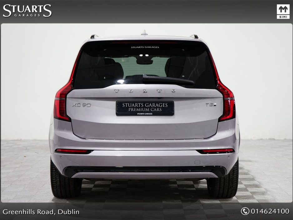 2025 Volvo XC90 - image 8