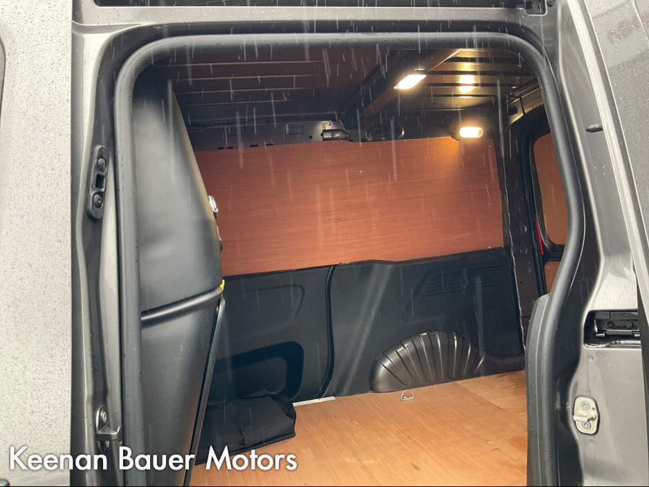 2022 Citroen Berlingo - image 12