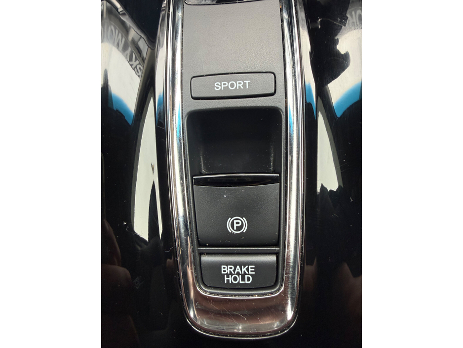 2019 Honda Vezel - image 16