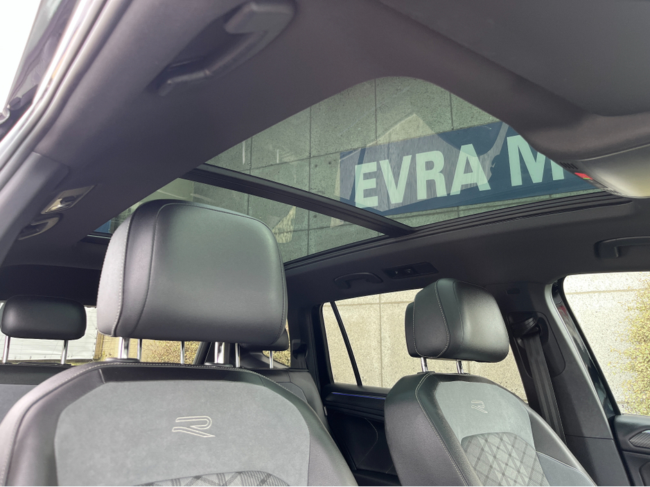 2023 Volkswagen Tiguan Allspace - image 14