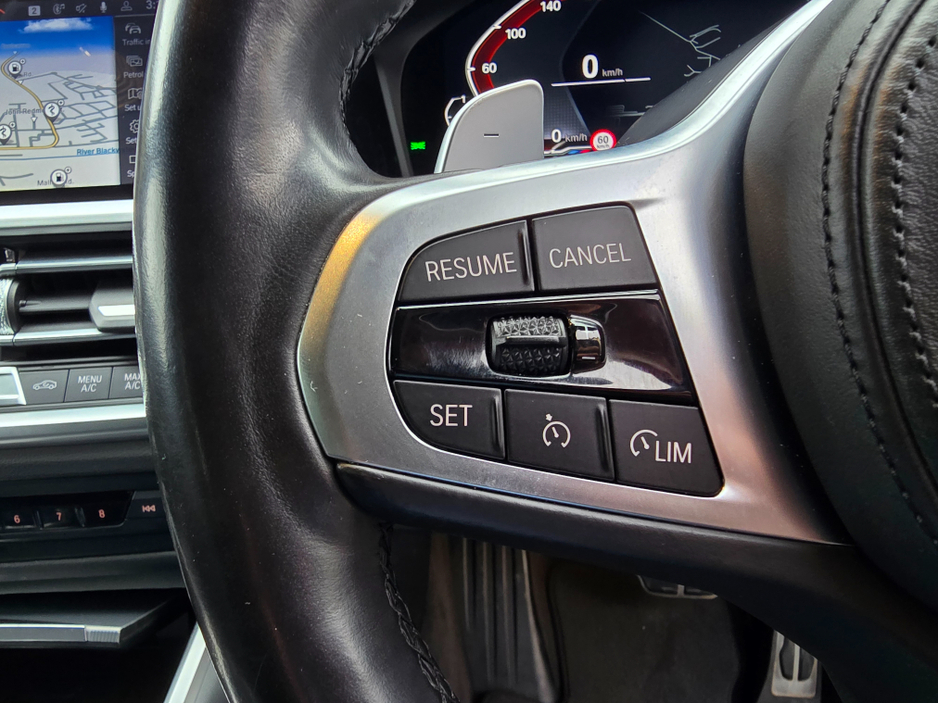 2021 BMW 3 Series - image 21