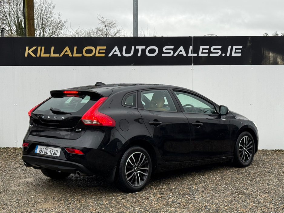 2019 Volvo V40 2.0D D3 MOMENTUM ED 5DR €13,950