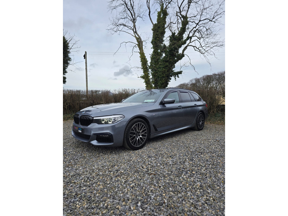 2019 BMW 5 Series - image 5