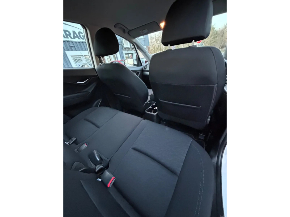 2020 Hyundai ix20 - image 18