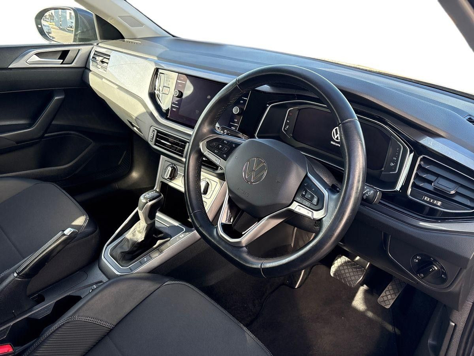 2022 Volkswagen Taigo - image 8