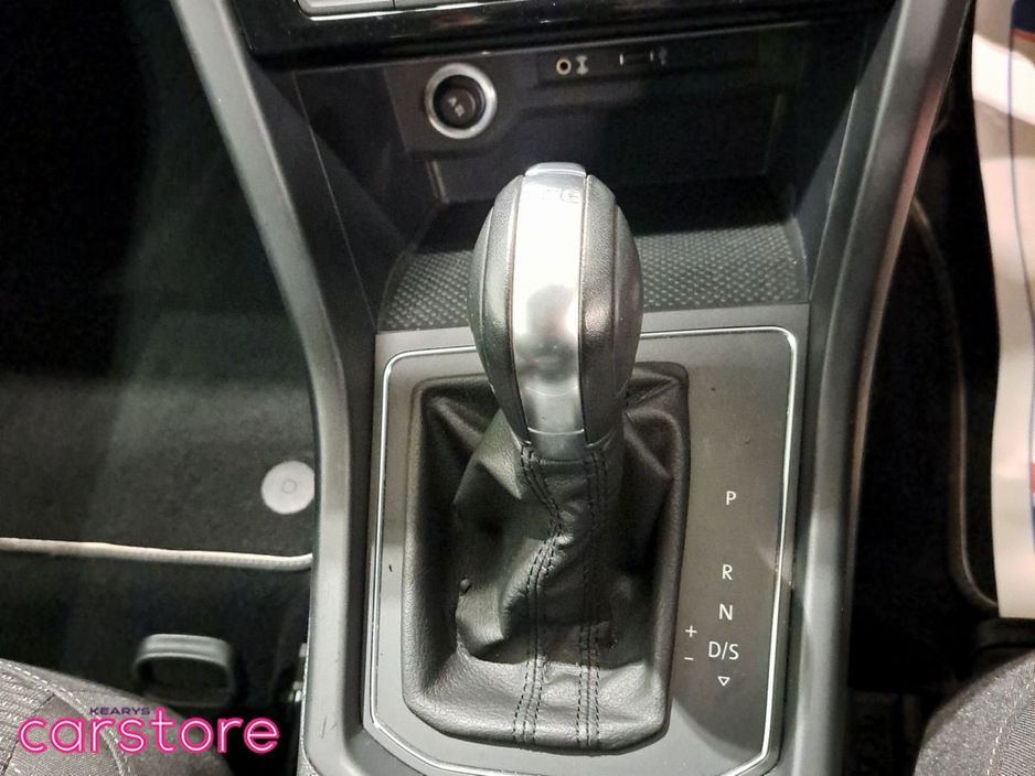 2016 Volkswagen Touran - image 16