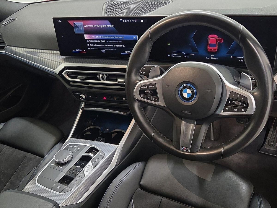 2024 BMW 3 Series - image 6