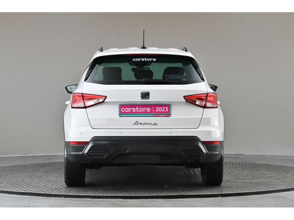 2023 SEAT Arona - image 8