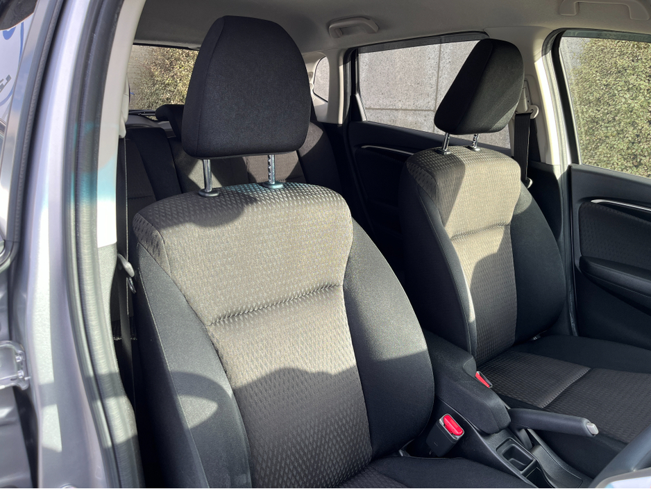 2018 Honda Fit - image 11