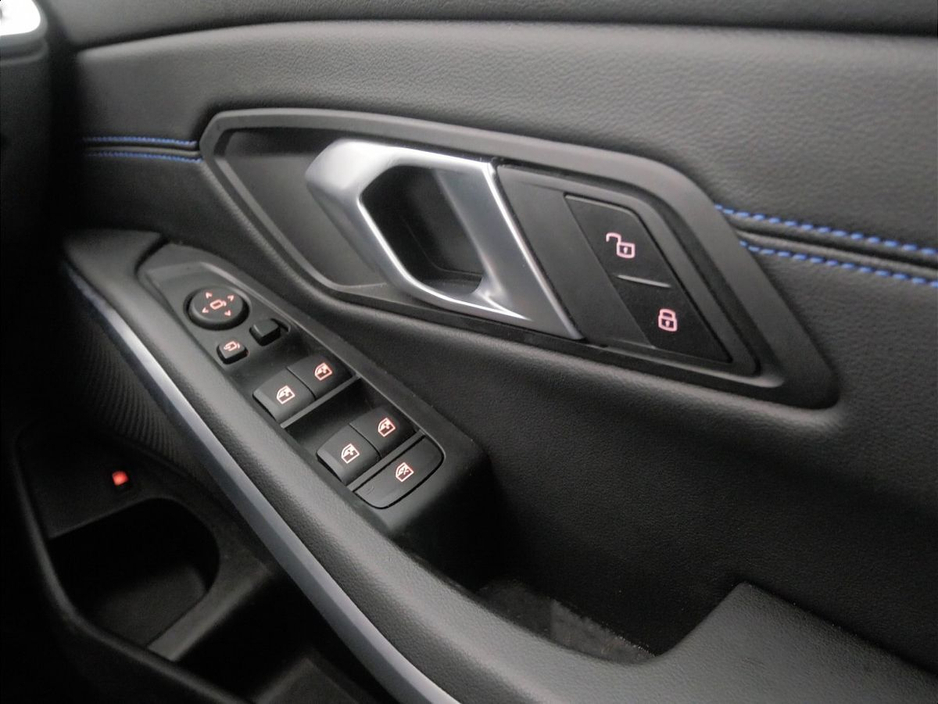 2025 BMW 3 Series 330e M Sport Saloon €52,900