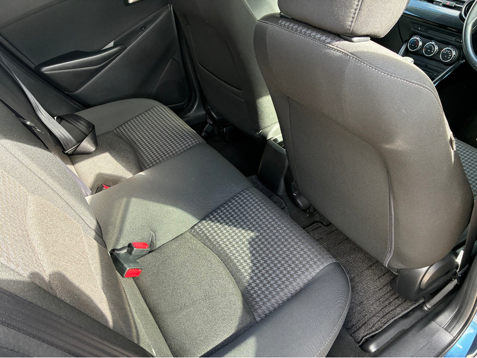 2017 Mazda Demio - image 11