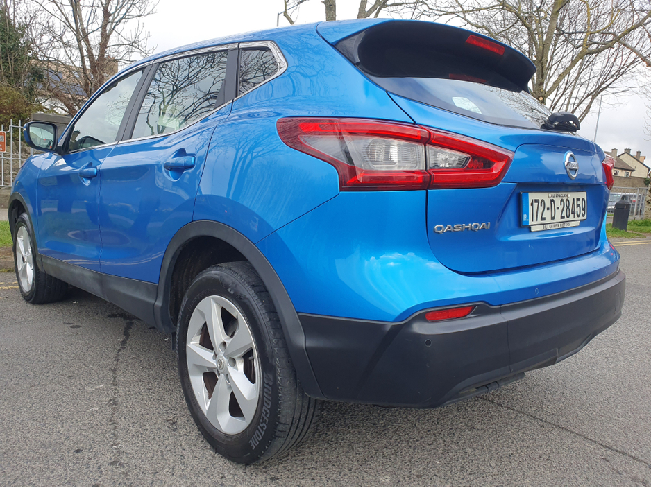 2017 Nissan Qashqai - image 4