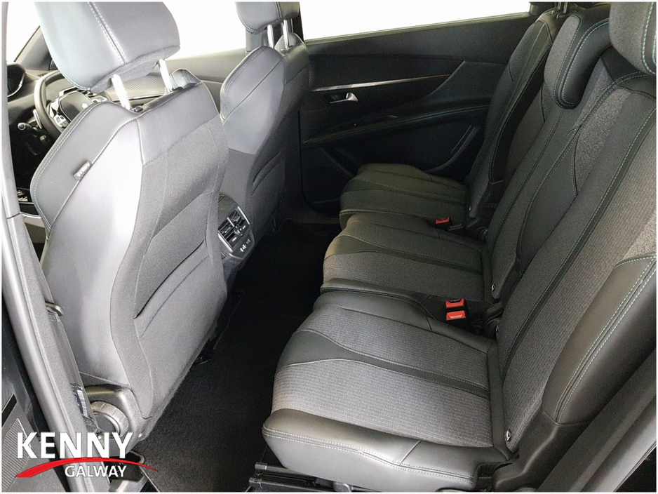 2024 Peugeot 5008 - image 13