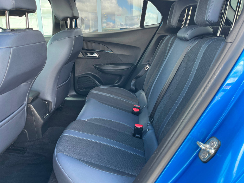 2021 Peugeot 2008 - image 6