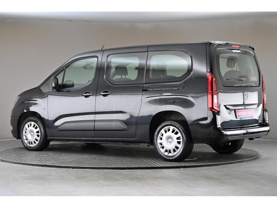 2022 Opel Combo - image 6