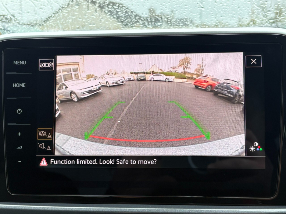 2024 Volkswagen T-Roc - image 14